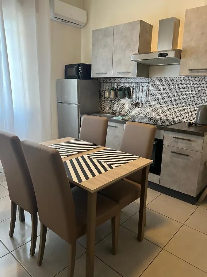 Via Aleardi, 4 Minutes From Station And Airport Shuttle Apartment Mestre Italy